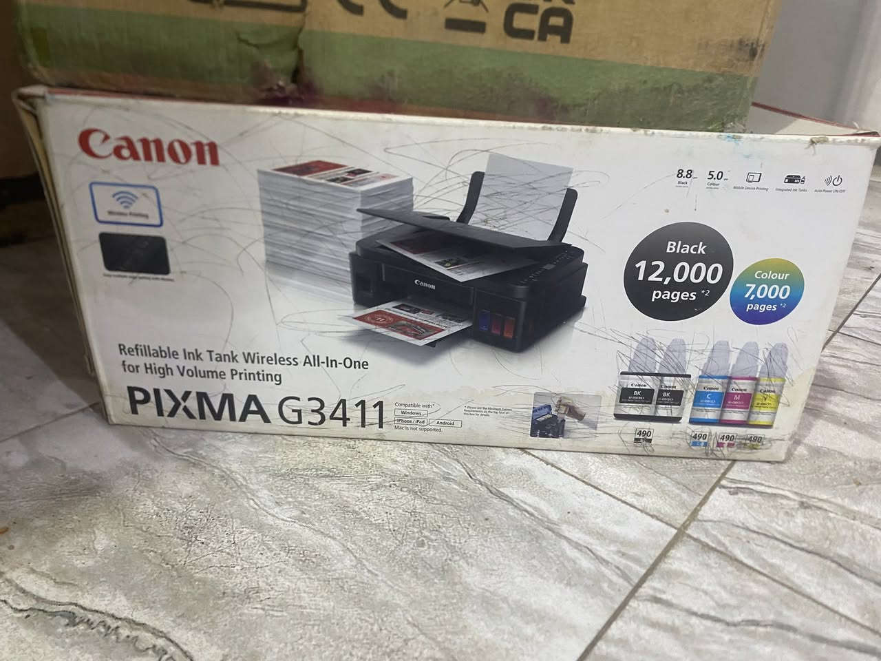 طابعه ايبسون L8050طباعه صور وعاج عظم
وطابعه كانون G3411
وطابعه حراريه لطباعه او مكبس حراري مامفتوح ابد بعده بكارتونه 
وتساب(***********)او(0781810000)
