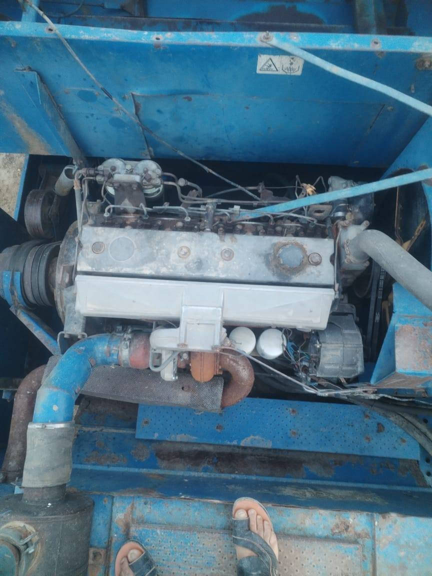 حاصده للبيع محرك وكير مكفول لحاصده مديومه وكامله جاهزه للشغل مكاني واسط ***********
