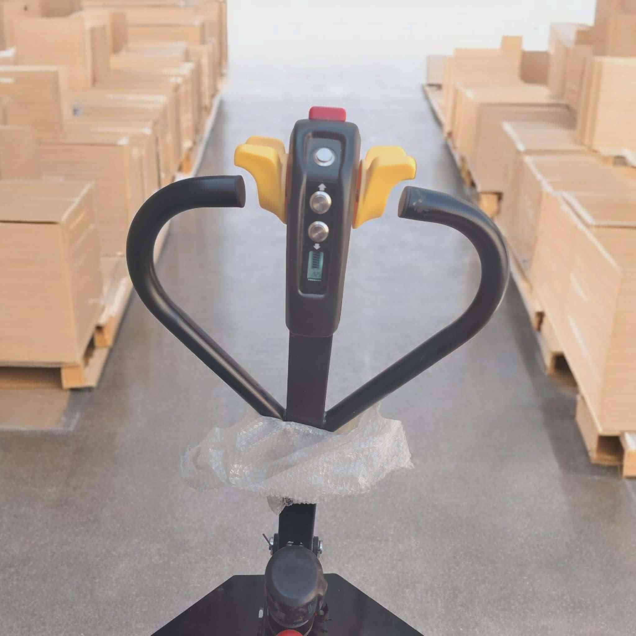 رافعة كهربائية 3 طن للبيع اوتوماتيكية بالكامل رفع وحركة تفيد اصحاب المستودعات والاحمال الثقيلة


**إذا كنت صاحب هذا الإعلان وتريد حذفه لأي سبب، رجاءا أرسل رسالة إلى الدعم الفني**