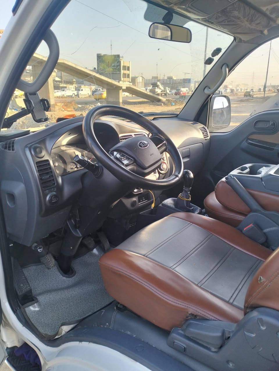 كيا موديل 22 رقم بغداد بيها ربع مصلح بس ممصبوغ ماشيه 185 مكان بغداد الشعب السعر 140 وبيها مجال بسيط للستفسار ***********
