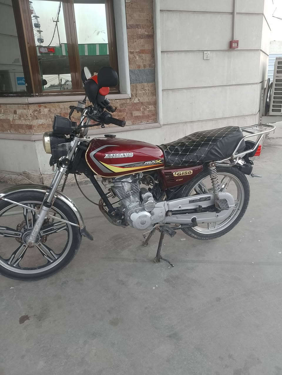 سلام عليكم دراجة سافان 5 كير مكينة مامفتوحة كهرباءيات كلهة شغالة دبلات امامي خلفي مكينة خير من اللة لاتبخير ولاتنقيص سلف وهندر ويالة وتايرات جدد اكفلكياها من كلشي سعر500 وبيها مجال للشراي بغداد شعلةة
***********
