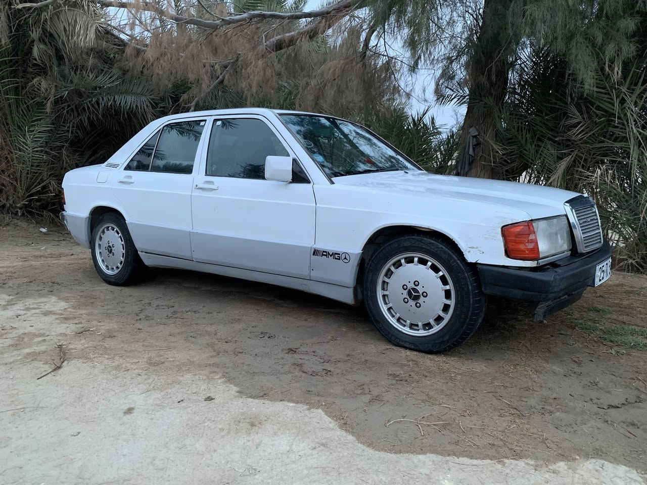 بسم الله الرحمن الرحيم
سلام عليكم سيارة مارسديس طيارين بيع أو مراوس مديل 1991حجم 91 مكينه ونجي حداديه زينه تخم تايرات جدد رقم كركوك إنكليزي  سنويه لحد 29 السيارة كلش حلوه كشره بطنها تبريد شغال خير من الله ريمون يقفل وفتح لاستفسار اكثر اتصل رقم *********** المكان الديوانية قظاء غماس السعر (48)بيها مجال للطيبين 🥀
