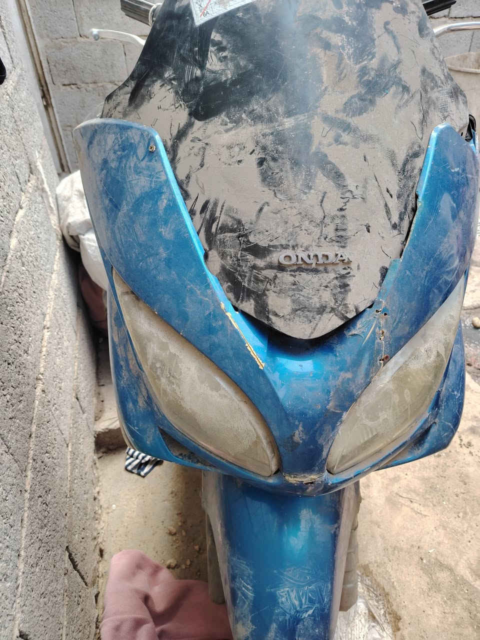 سلام عليكم للبيع دراجه فورزه صفر9 دراجه متروكه بس شغاله نكره مكينه مكفوله نقصها باتري فقط الشراي ايجب باتري ويجي ايشغل السعر 550بيها مجال قليل مكاني بغداد المشتل هاذا رقمي لتواصل واتساب ***********
