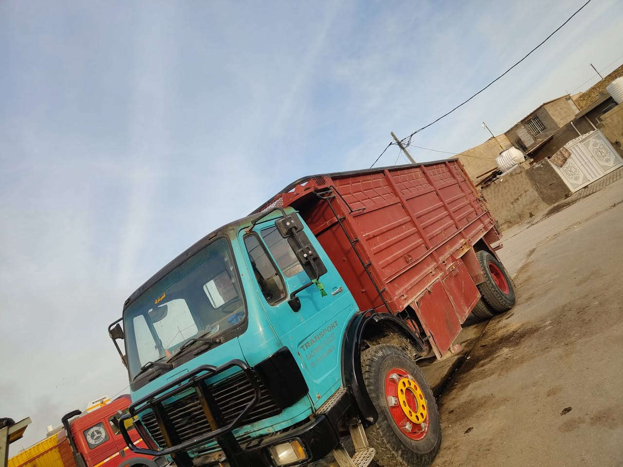 سلام عليكم البي  موديل 79محرك 25 كير 25شاصي مكفول كفاله عامه رقم الماني ل29تخم تاير      ***********
