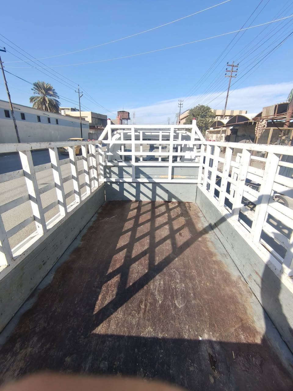 السلام عليكم كيا حمل موديل ١٤ السياره كفاله عامه من كير من مكينه شاصي كشر مابيهه دكه جاكوج والسياره اب اسمي  السعر ١١٠ اوبيهه مجال مكان السياره بابل قضاء المسيب ***********  رجائا المو شراي لايضل ايخابر ويعامل
