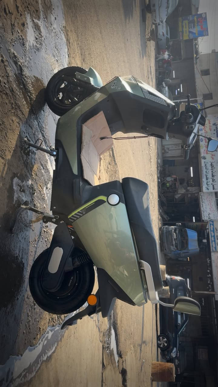 سلام عليكم دراجة شحن جديدة مستعملة شي قليل السعر مليون قفل بصمة تشغيل عن بعد العنوان البياع  الصناعة رقم الهاتف *********** احمد
