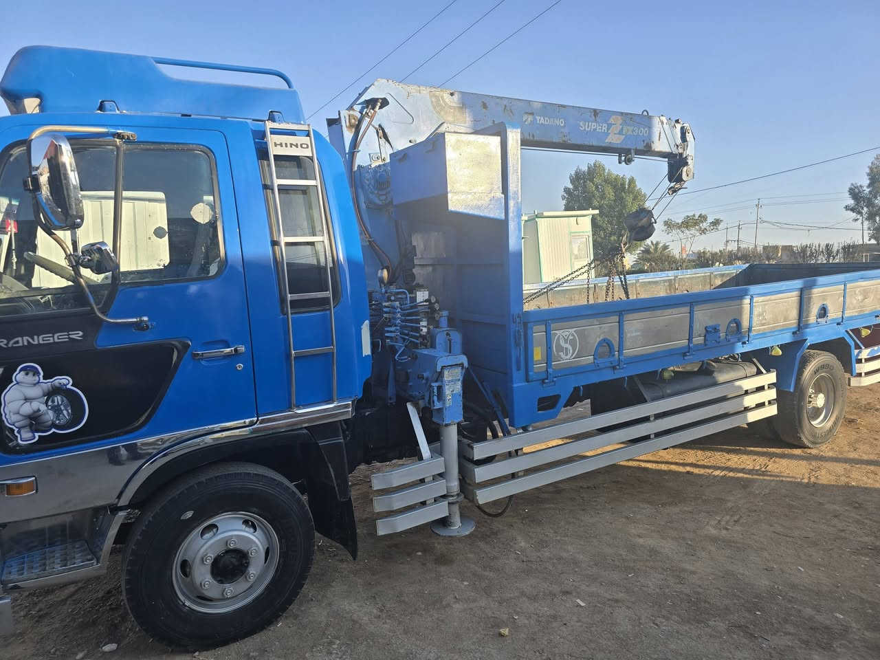 كرين طيره موديل ٩٢ كفاله عامه مكينه ٧٠ عادي سعر (١٩٥) مكانها بابل.  م/***********
