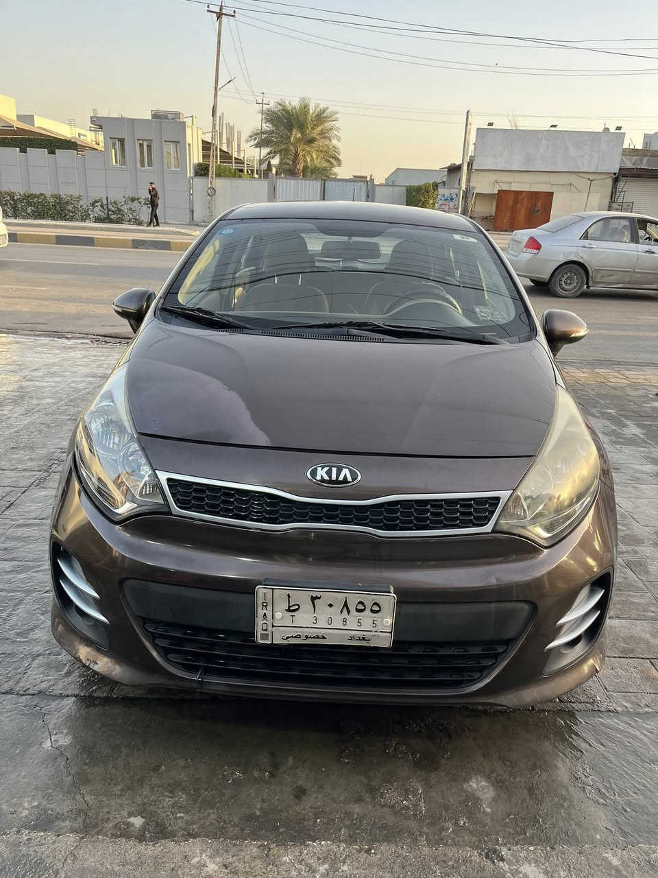 بسم الله الرحمن الرحيم
السلام عليكم 
كيا ريو موديل 16 خليجي رقم بغداد
ماشيه 99 قابل للزيادة
تخم تاير جديد
بيها طخة بحافة الجاملغ والبنيد 
مكان السيارة السيدية
رايدها ب103 وبيها مجال
الشراي يتصل  ***********
