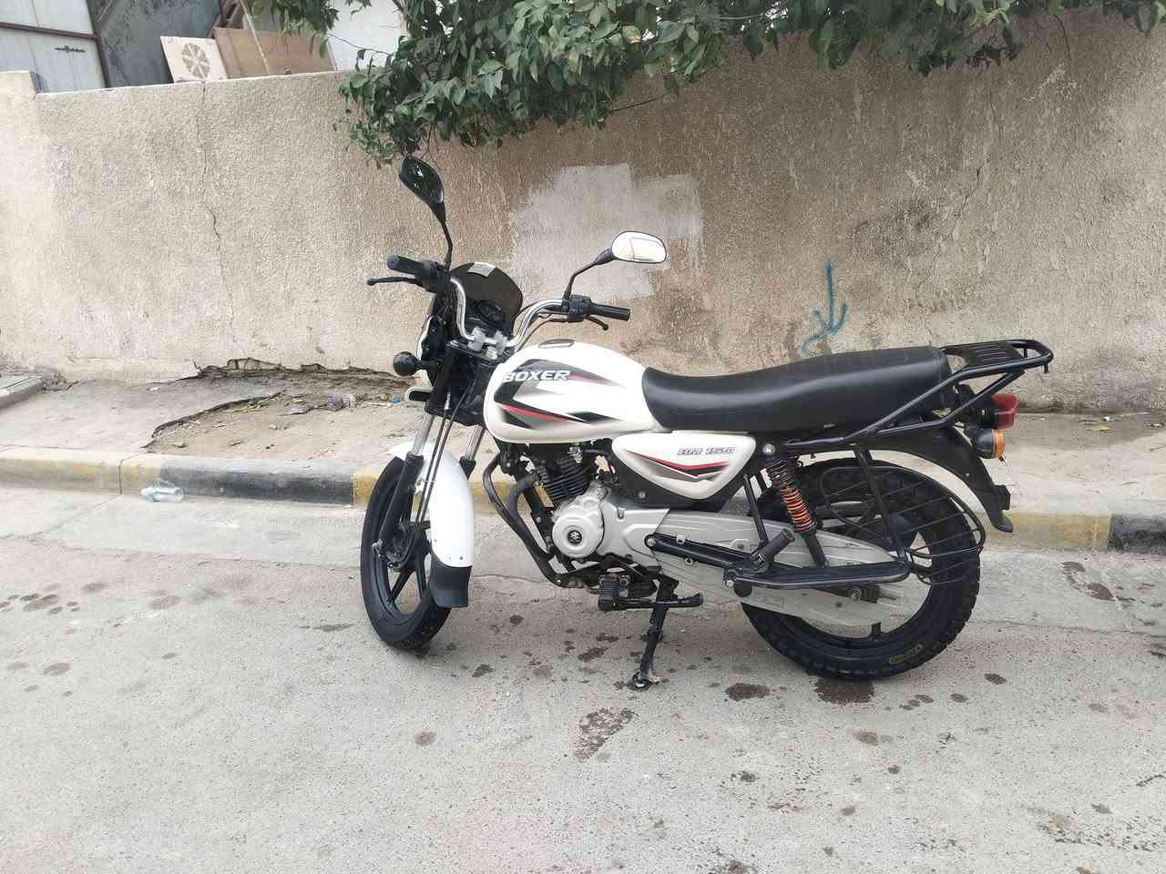 السلام عليكم دراجه بوكسر مرقمه موديل 2023 نضيفه للستفسار عله هاذه الرقم بي واتساب *********** السعر خاص
