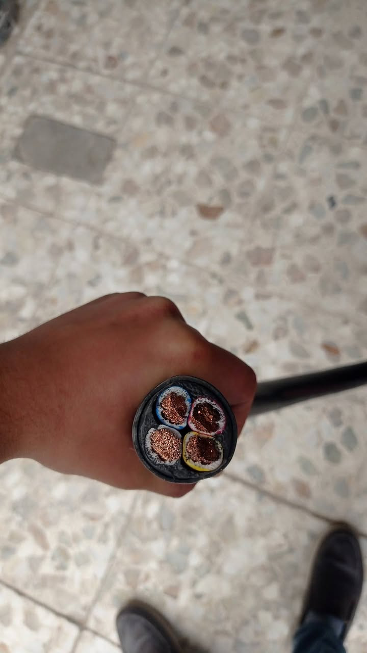 🔥 وصلت كيبلات جديدة وبأفضل جودة 🔌🔥
يوجد لدينا كل أنواع الكيبلات اللي تحتاجها 👇
✔️ كيبلات نحاس منشأ سعودي وظفيرة المنيوم منشأ تركي
✔️ قياسات مختلفة لكل الأحمال
✔️ يتحمل حرارة وضغط عالي
💸 أسعارنا منافسة وتناسب الجميع
كيبلات النحاس من 2*10 الى 4*95 سعودي المنشأ ويوجد كيبلات فلكس شعري
الظفيرة الالمنيوم من 2*16 الى 4*70 
ويوجد سنكل تك واحد المنيوم
خصومات خاصة للمقاولين واصحاب الكميات
📍 العنوان: (النجف الاشرف شارع المدينة عامود رقم 15) محلات فخر الدين
📞 للاستفسار: (***********)
🚨 لا تضيع الفرصة — الكمية محدودة!
