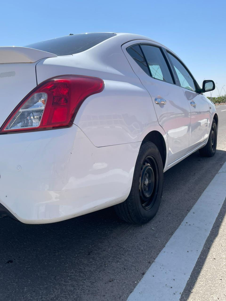 للبيع نيسان صني موديل ٢٠٢٠ هندي بليته زركه سنويته منتهيه سياره مكفوله ماعده طخات بسيطه تبريد شغال تخم تاير جديد حداديه جديديه نظيفه سعر ١٠٥ وبيها مجال البصره القبله ***********
