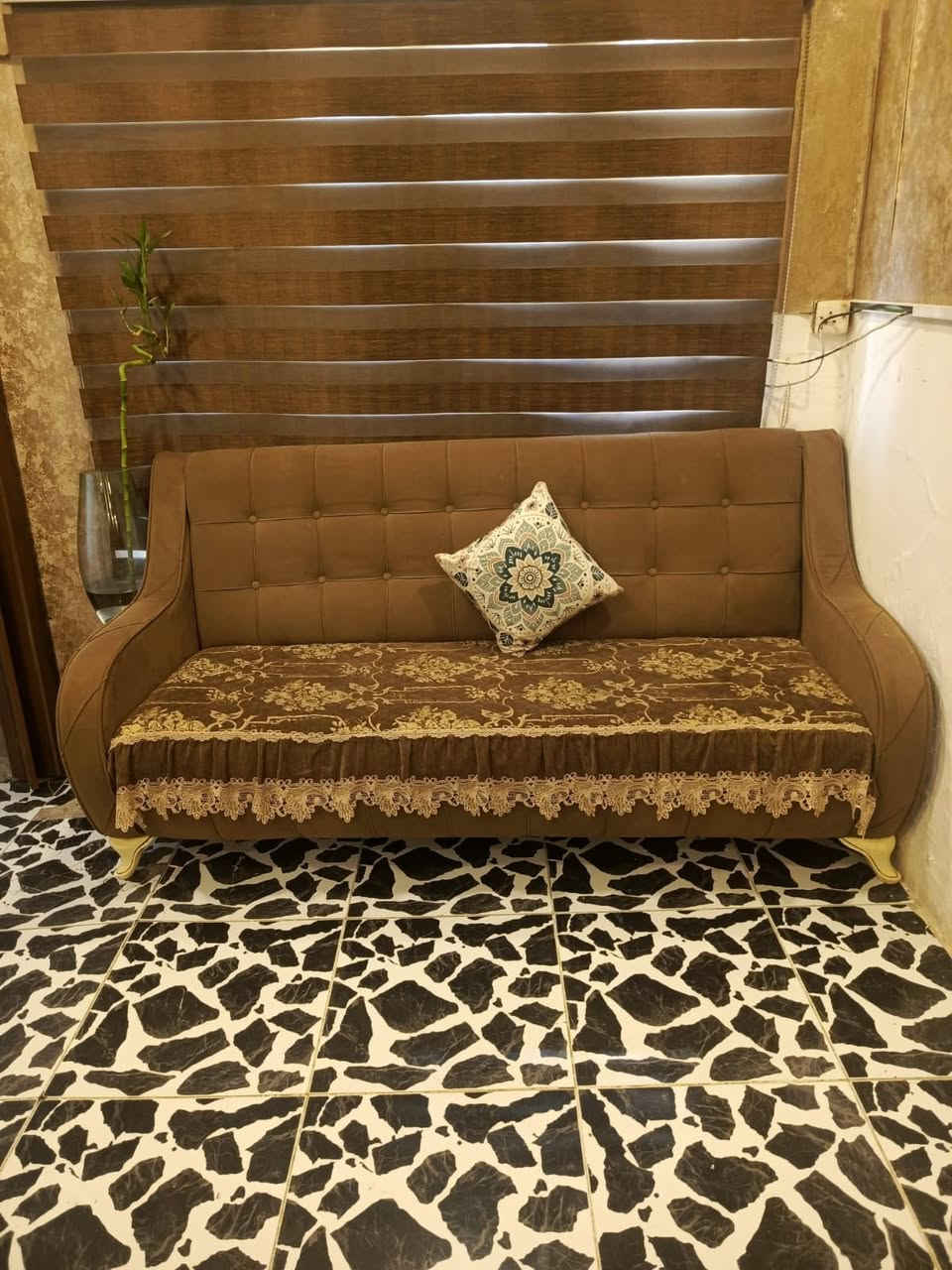 السلام عليكم تخم وفاترينا للبيع السعر ٧٠٠ مكاني المنصور متواجد واتساب رقمي ***********
