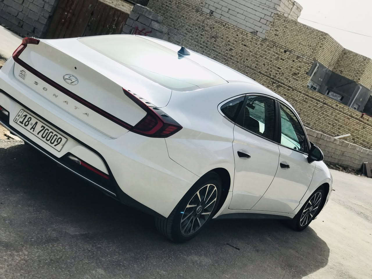 السلام عليكم
سوناتا 2020 وارد امريكي حادثها بنيد 
محرك 2500 رقم بابل مميز 
سياره جاهزه وجديده من كلشي 
العنوان/ ديوانيه
السعر /160 بيع او مراوس ب اوباما او جارجر 
للاستفسار. اتصال او واتساب فقط 
***********
