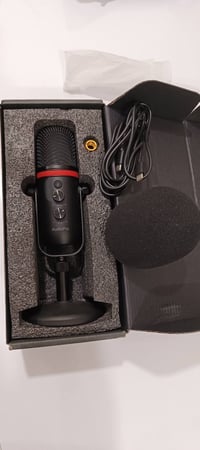 مايك • سماعات • بروجكتر