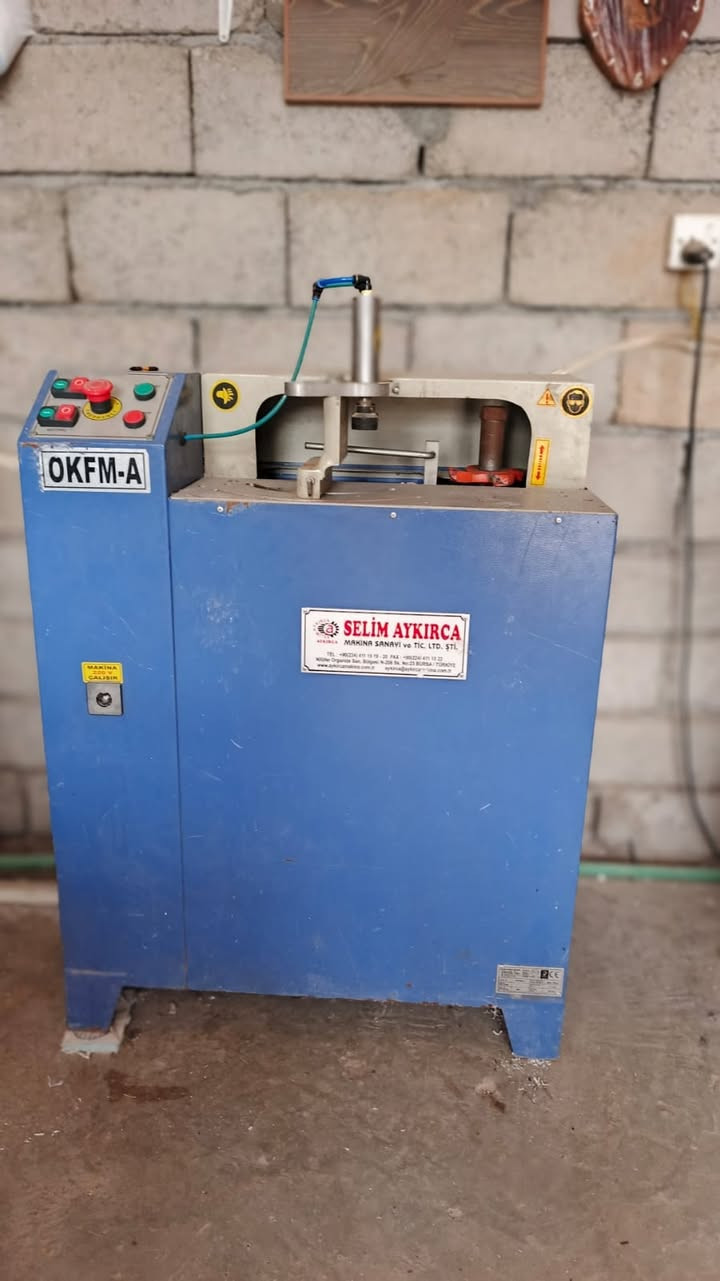 معمل.للبيع. سليم.. بلاستك أبواب وشبابيك كامل متكامل مع عواجه كاونترت الالمنيوم مع مولد بتر 5حصان
التواصل ***********
