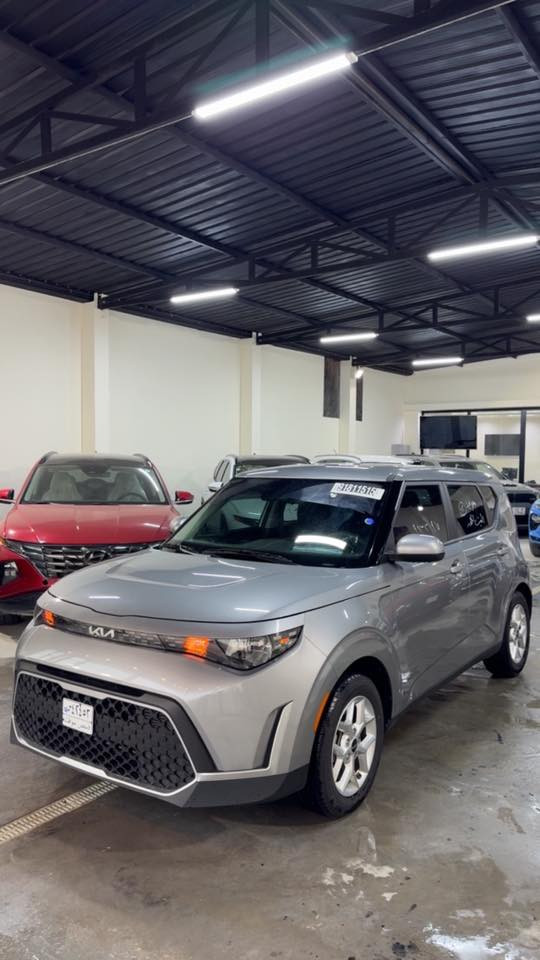 متوفر داخل صالة عرض شركة ( نجوم السواحل ) ✅
كيا صول 2025 فئه S دخول جديد 
حادث السياره گما موضح بالمنشور ( تبديل باب + صبغ دور الجاملغ ) 
بجم مقفول 📍+ بدون أيرباك 
1- شاشه كبيره 
2-ردارات جانبيه 
3-كامرا خلفيه دواره 
4-رادار أمامي 
5-تحديد مسار
6-أيقاف ذاتي 
7-مود درايف ( متعدد القياده ) 
وباقي المواصفات المعروفه 
معروضه 153 بيه مجال بسيط 
للأستفسار أكثر زورونا الى موقع الشركة 
بابل-حي الطياره - قرب شركة آسياسيل
او الأتصال ع الارقام التاليه 
*********** / محمد الحميري 
*********** / علي الجبوري
