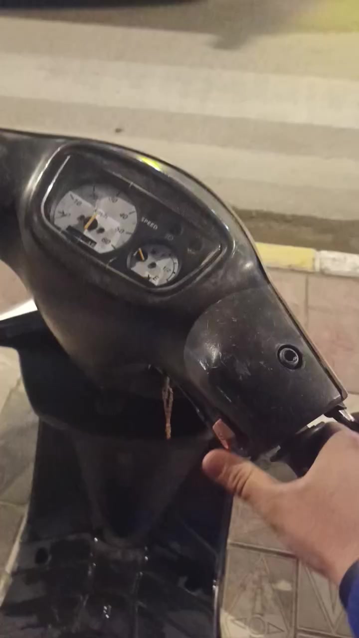 تسع زروف للبيع مكينه ماتنسمع شرط شغاله من الطول لطول (شلعه ومشي خير من الله ماتلزم
المكان ناصريه مركز الشراي يجي واتس‏‪0772 532 0721‬‏ ويدلل
