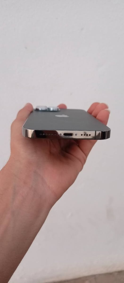 ايفون 13 برو ماكس 
ذاكره 128
بطاريه 91 
تك سيم 
سعر 700 بي مجال قليل


**إذا كنت صاحب هذا الإعلان وتريد حذفه لأي سبب، رجاءا أرسل رسالة إلى الدعم الفني**