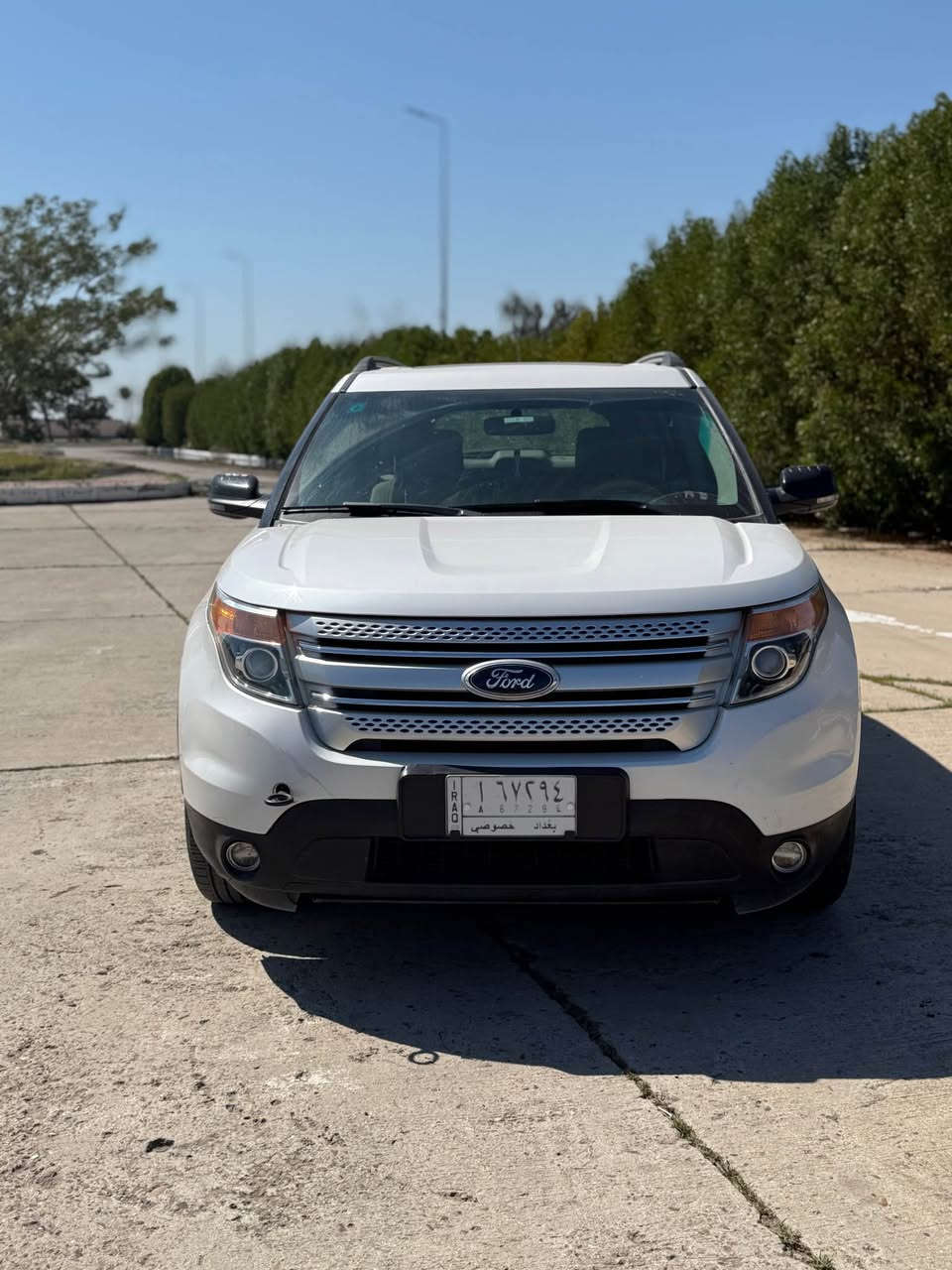 فورد اكسبلور موديل 2013  فول موصفات خليجي
بيها صبغ باب مبين بصوره و بيها بارد بلهلال جاملغ خلفي 
و بارد بل باب امامي 
سياره كامله مابيها اي نقص كير محرك و تبريد مكفول 
محرك 6 سلندر سياره 7 راكب كلشي واضح بصور 
ماشيه 82 الف  و قابله للزياده سعرها 13900 بيها مجال جدا بسيط

لاستفسار الاتصال ع رقم 
*********** بغداد, العراق
