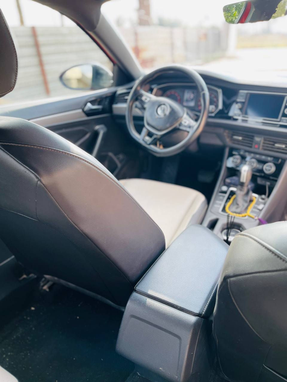 سلام عليكم جيتا موديل 2020 الون برتقالي مميز بنورامه ويل كب تدفئه كشنات رقم بغداد تخم تاير سياره حلوه حادثها جاملغ الخلفي بيها بابين يسار كلير سعر 130بيها مجال بسيط العنوان بغداد ابو غريب ***********
