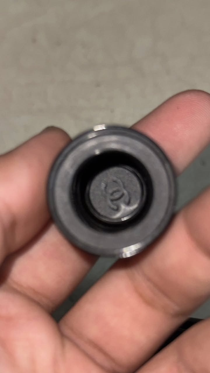 عطر BLUE DE CHANEL L'EXCLUSIF اصلي
مشتري من مطار بغداد 100ML راش منه حوالي 20
رشة سبب البيع مناسبني ابيعة ب 370 وبي مجال بسيط مكاني بغداد الي يريد نتفاهم على السعر يراسلني على رقمي واتساب ***********
