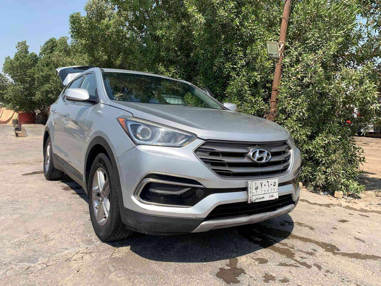 السلام عليكم. سنتافيا للبيع موديل 2017 امريكي رقم بغداد باسمي تحويل ثاني يوم 
المواصفات 
تحكم ستيرن جهتين
كروس سرعه
مود درايف
نضام ايكو -- سبورت-- نورمال
نضام صعود جبال
دشبول صاج لونين
كشنات مخمل 
شاشه كبيره 
بلوتوث واي فاي 
نضام طواره وانذار
كامره دواره 
شاشه اعطال وسطيه
نضام قياس ضغط الايطار 
يدات نيكل
لد امامي
ماشيه 100 
تبريد ثلج
تبريد قطعتين 
مكينه 2400 جي دي اي 
حادثها موضح بالصوره فقط دعاميه 
مكينه وكير ما مفتوح بيهن برغي ابدا على وضع الشركه 
لا تنقيص ولا نضوح ولا بخار  أبدل دهن ايرول هولندي
صدر امامي وخلفي ودبلات كله جديد جدا 
تخم تاير جديد وباتري جديد
السياره  ما ناقصه برغي ابدا وبلعافيه عل يأخذه السياره مال بيت فقط 
السعر المطلوب 140 ورقه وبيه مجال قليل
الاتصال ***********
