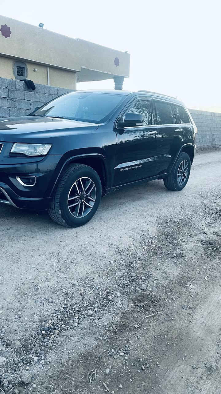 البيع جيب موديل 14خليجي اوفرلاند كفاله من صبغ بيه شويه بار رقم بغداد بسمي محرك شركه 6سلندر ترهم مراوس مكاني بغداد اربع شوارع ***********
