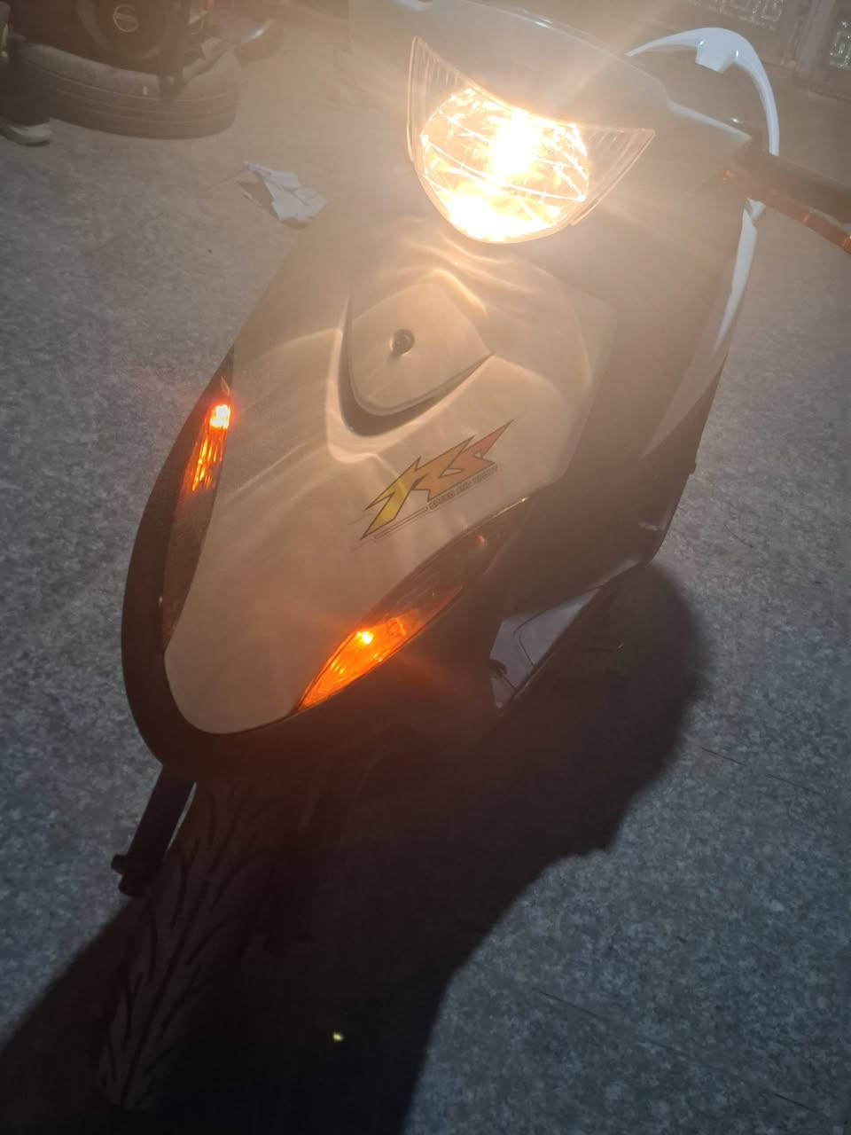 دراجه ماكس عدله دراجه خير من الله شلعه و معدل مزوده كلجات رياضي و شوفة عينك دراجه كفاله عامه من الطول لل طول السعر 1050 وبيها مجال لل شراي
*********** موجود واتساب
