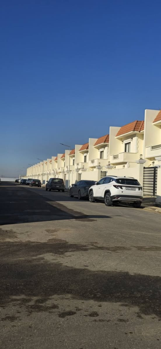 تعلن شركة صروح الجنوب عن توفر دار سكني مميز للبيع
📍 في مدينة السلام السكنية
✅ البيع عن طريق المبادرة
🏡 تفاصيل الدار:
المساحة: 200م ²4 غرف نوم
⚡ مميزات المجمع:
كهرباء 24 ساعة
كامرات مراقبة
أسواق تجارية متكاملة
بيئة آمنة ومخدومة
📞 للاستفسار والاتصال (اتصال & واتساب):
***********
***********
***********
📌 صروح الجنوب… راحتك تبدأ من هنا
