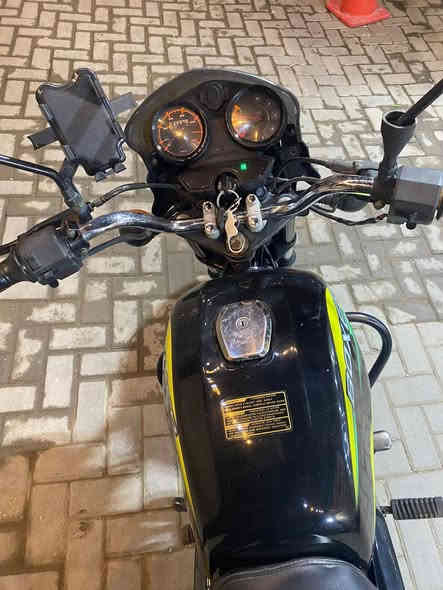 دراجه بوكسر مرقمه ديالى
الدراجه ما بيها اي نقص 
سعرها مليون ونص 1500000
***********
