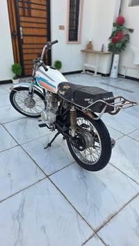 دراجة نارية • مكفولة من السرقة • قضاء المدينه