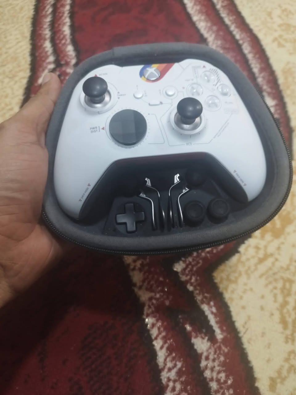 جوستكات اكس بوك  كلما وسعرها
يليت 2 لون ابيض  ب100مع كامل ملحقات
يليت 1 باندل 100 مع كامل ملحقات
يليت 1 الاسوده  مع كامل ملحقات ب75
جوستك سريس اس 50


**إذا كنت صاحب هذا الإعلان وتريد حذفه لأي سبب، رجاءا أرسل رسالة إلى الدعم الفني**