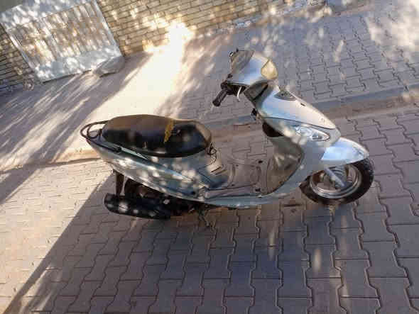 السلام عليكم للبيع دراجه ماكس منغولي 120 الدراجه كفاله عامه مال رمبه برغي واحد مامفتوح كفر مكينه كابريتر كله بلادي الدراجه كامله أوراق كامله مكاني بغداد الكرخ العطيفيه السعر 600 قفل هذه رقمي *********** فقط اتصال
