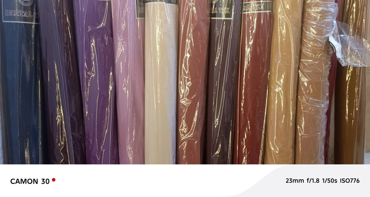 تنزيلات على قماش اللنن الاصلي الوان كامله اربعين لون سعر القطعه مترين ونص ب (٣٠٠٠) اقمشه ابو امير بابل المسيب سوك الشط (الكورنيش) يوجد توصيل واتساب ***********
