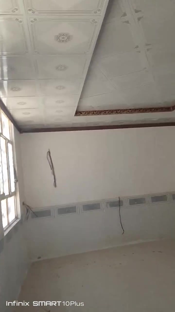 السلام عليكم بيت للبيع مساحه 170 متر قرب مجمع سيد اسماعيل السعر 48 بيت كامل بنقص قليل للتواصل على هذا الرقم ***********
