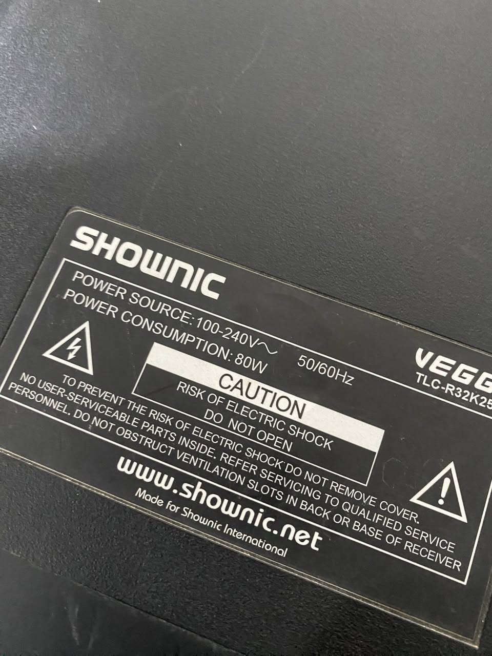 تيفي شاشة 32 ماركةي شونيك SHONIC وةجبةي 1 LCD زور باك و بي عةيبة شويني 2 HD هةية و شويني فلاشي هةية بة زةمان بو نرخ نامة بنيرن يان تيل بكةن ***********
