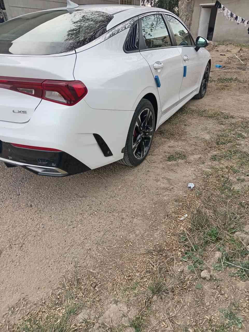 سلام عليكم اخوان كي فايف ٢٠٢١ امريكيه سياره حادثها بس لبنيد فول عده لفتحه رادار مانع اصتدام وقوف ذاتي اربع وضعيات سايد ابريك بصمه اوتو هولد تحديد مسار سياقه ذاتيه رادار يمين يسار بلمري  مكاني بغداد السعر ١٦٥ وبيها مجال التصال *********** الرقم لثاني *********** ترهم بيع مراوس حسب الغناعه
