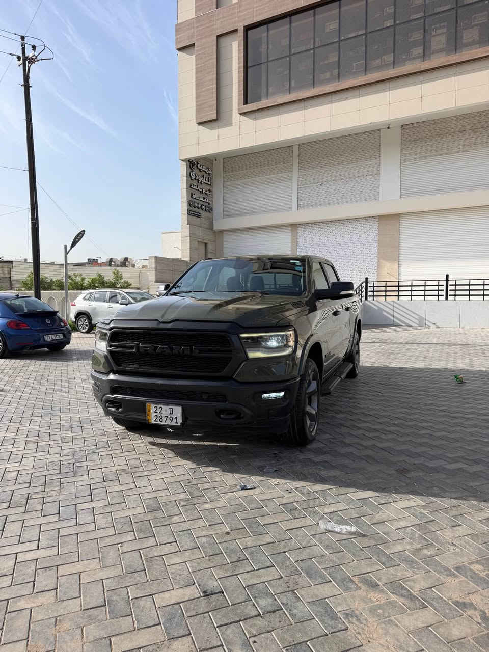 دوج رام ٢٠٢١ كلين بدون حادث بك هورن لون زيتوني 
سعر ٣٦٥٠٠
*********** بغداد, العراق
