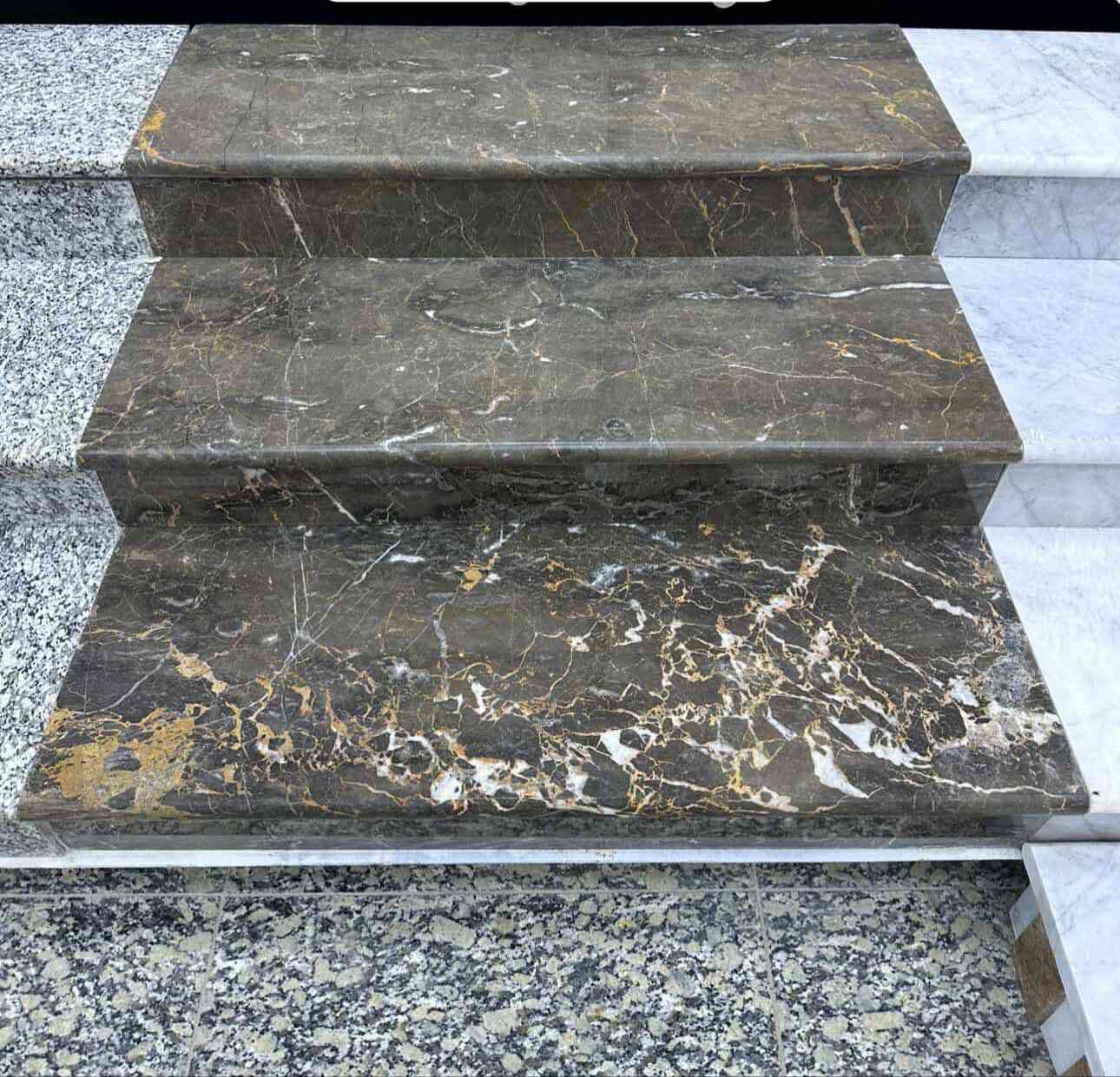 (اللهم صلي على محمد وال محمد 🌹)
متوفر الدينا بايات مرمر طبيعي درجه اولى 
( المنشأ -تركي 🇹🇷- ايراني 🇮🇷- هندي🇨🇮)
(جميع القياسات متوفره بايات عدله + الوح )
( متوفر الدينا مناشير تقطيع الكافة القياسات المطلوبه)
( #مستعدون التجهيزكم باكافة انوع البايات المرمر )
( ملاحظه الاسعار حسب القياس والون )
(ويوجد لدينا توصيل الكافة محافظات العراق)
(عنوان بغداد )(رقم الهاتف ***********)
(يوجد وتساب على الرقم 👆👆)
