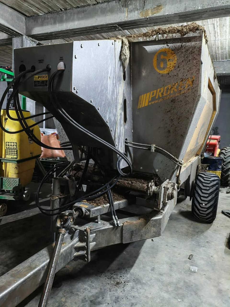 عربانه دمن للبيع الصناعية تركيا للبيع ***********
