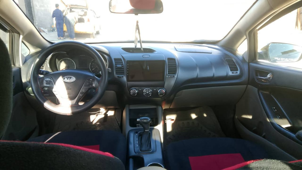 السلام عليكم
كيا فورتي 2015 رقم بغداد 
وارد أمريكي حادثها بنيد فقط بدون  دواخل محرك دوش المرغوب لا تبخير ولا تنقيص صدر امامي خلفي كله جديد سياره جاهزه من كلشي تخم تاير جديد رقم بغداد بسمي مكاني بغداد السعر مناسب  لشراي يتصل ***********
