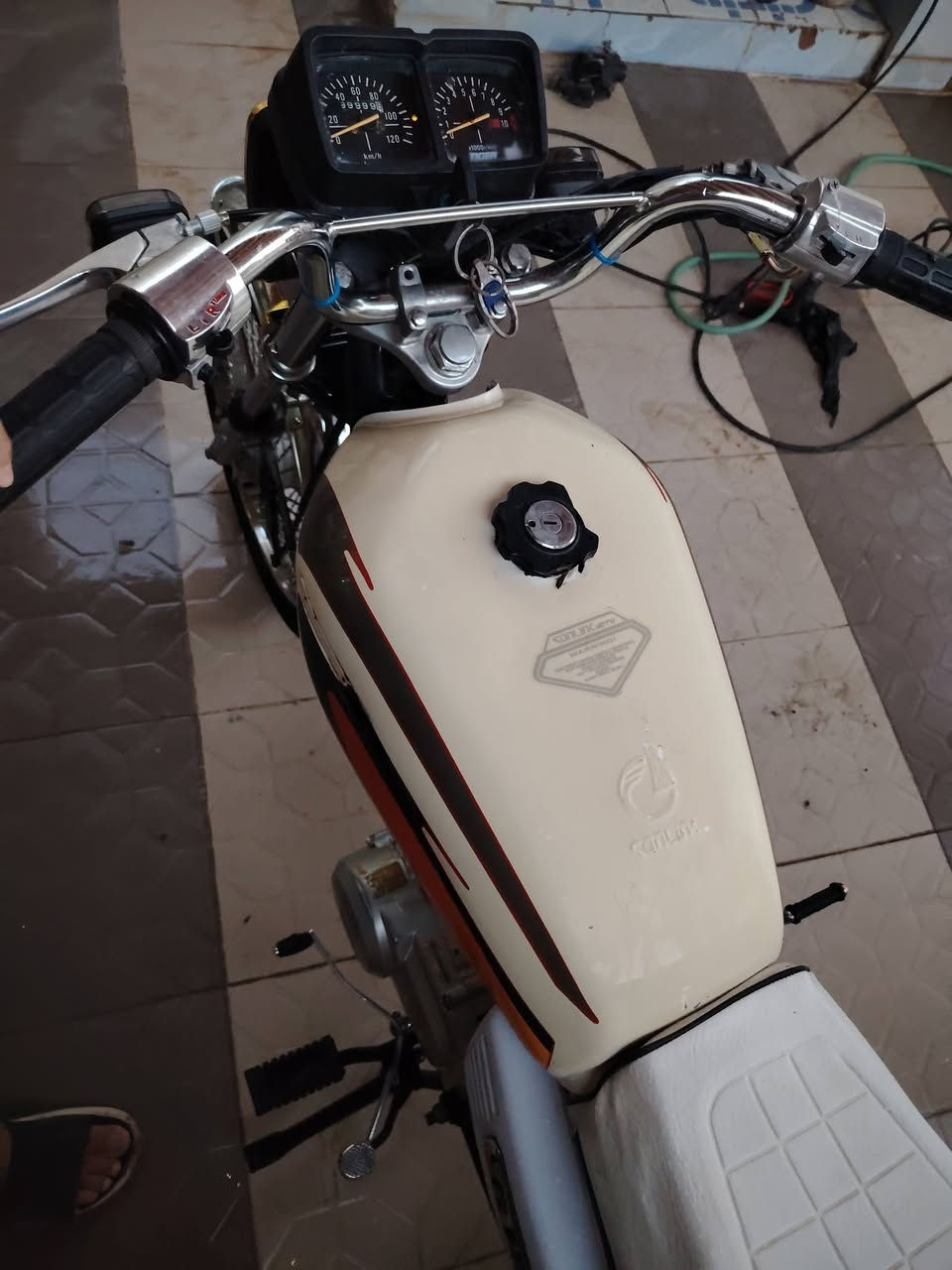 سلام عليكم تايكر موديل ٢١ للبيع محرك ممفتوح كهربائية كله شغاله اي نقص مابيه السعر ٤٠٠ الف *********** مكاني المجمع الصناعي
