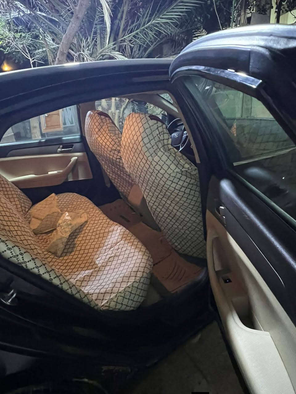 سوناتا 2017 اصلل ادواااات متؤمه شغللل فولل السياره ماتبين ابدد
كصه جنطه 
السياره بانزززززززززززين مو غازز ومحور اصل بانزين 
محرك 2400 
مواصفات 
شاشه جبيره 
دشبول بيانو 
كامره خلفيه 
منضومه زنون 
تحكمات ستيرن 
نضام درايڤ مود 3 مودات 
السياره نضييفه وجديده بمعنئ الكلمه 
كلشي بلادي 
محرك وكير كفاله حداديه خير 
تخم تاير جديد
السعر 60 بيها مجال قليل 
المكان بصره 
***********
