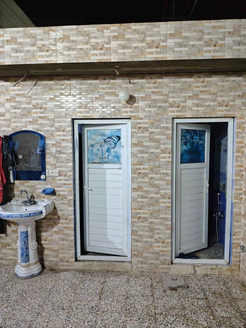 سلام عليكم إخوان بيت مساحة 200 طابقين بناء حديث يتكون 6غرف نوم + استقبال 6*5 +حديقة 4*3 ونص +كراج 5+
3حمامات +3صحيات الموقع بستان سعود شارع سيد خبير موقع حلو وبناء جديد
سلام عليكم إخوان بيت مساحة 200 طابقين بناء حديث يتكون 6غرف نوم + استقبال 6*5 +حديقة 4*3 ونص +كراج 5+ 3حمامات +3صحيات الموقع بستان سعود شارع سيد خبير موقع حلو وبناء جديد 
***********
***********
