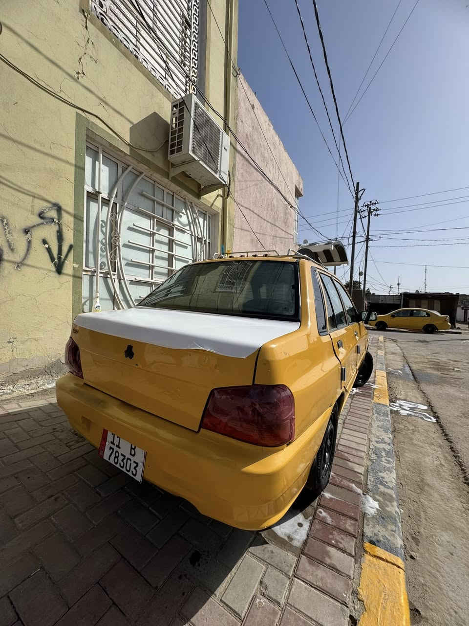 السلام عليكم سيبا دمعه 2013 سياره نضيفه شوفت العين صورهة نفس الوقت ماعايزهة كلشي غير حداديه وبعد بيهة مامنتهيه كلش كير مكينه برايد شرط تخم تاير سنويه 2030 رقم بغداد مصفره هيئه وغرامات سياره نضيفه كفيلك الله كبل لشارع سعرهة 30 وبيهة مجال قليل /لل استفسار ***********
