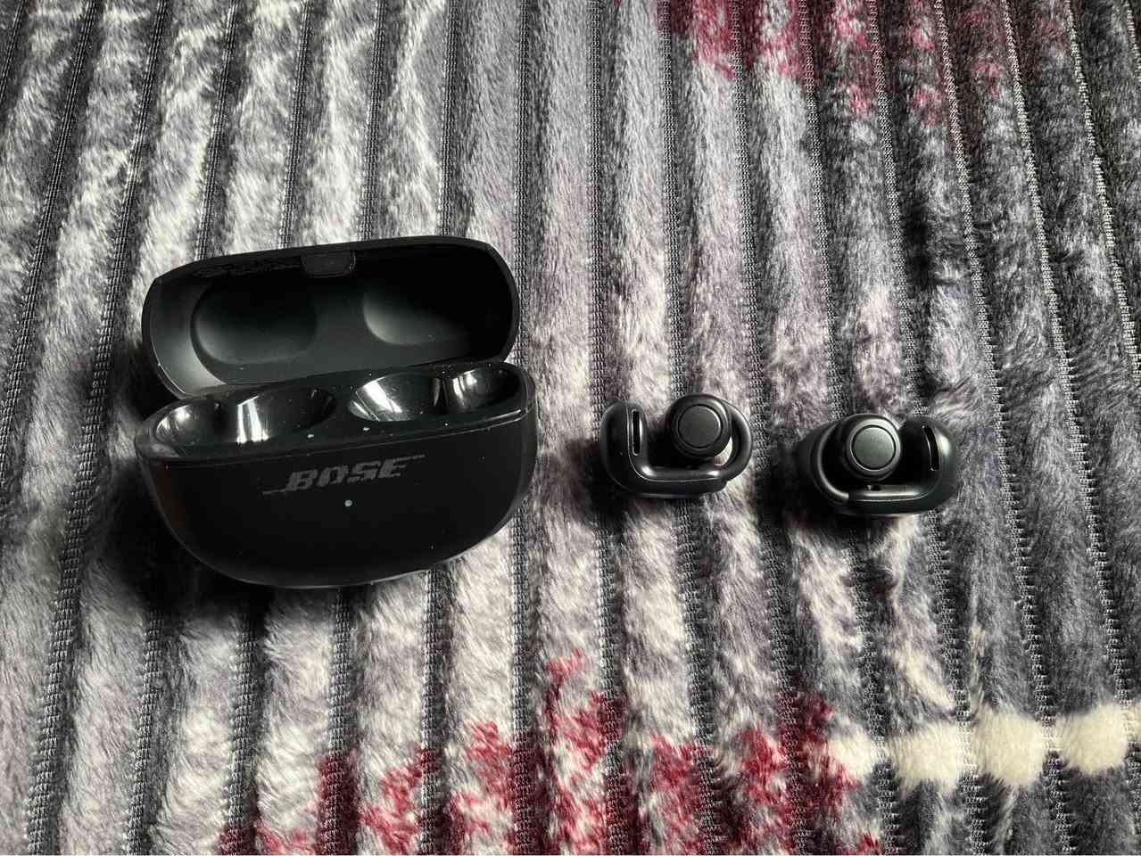 bose ultra open earbuds.  اسم السماعه  

https://youtu.be/FoEmIxMkveQ?si=S3FLJ7hWr7SaVejk.   المواصفات.   
السعر 170 الف حلة, بابل


**إذا كنت صاحب هذا الإعلان وتريد حذفه لأي سبب، رجاءا أرسل رسالة إلى الدعم الفني**