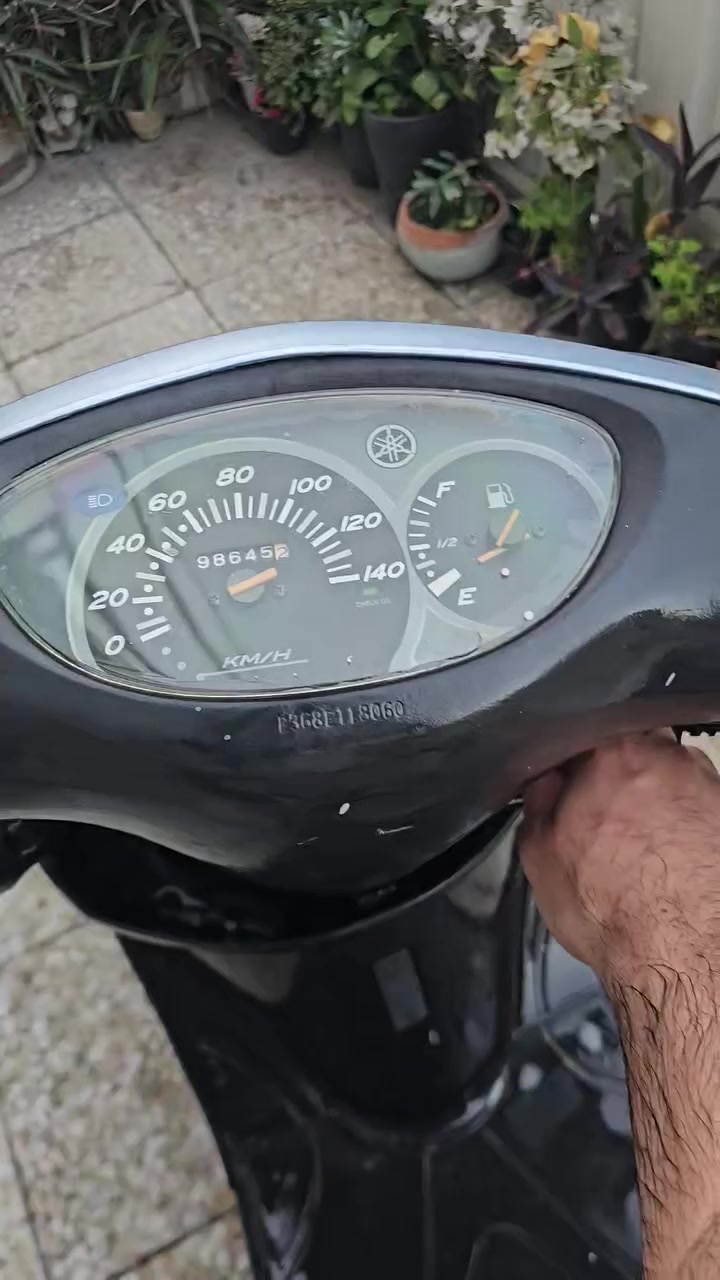 للبيع بريز نص نكرة مشتريها من الرمبة وتاركها بعدها بأوراقها السعر ٧٠٠ الف للتواصل ***********
