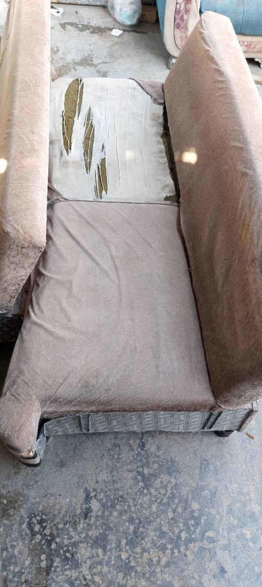 السلام عليكم تخم قنفتين ام نفرات تركي ينفتح يصير جربايه بس تعبان يرادله دوشمه ب 50 الف *********** شارع الكهرباء بفرع مكوى الامير
