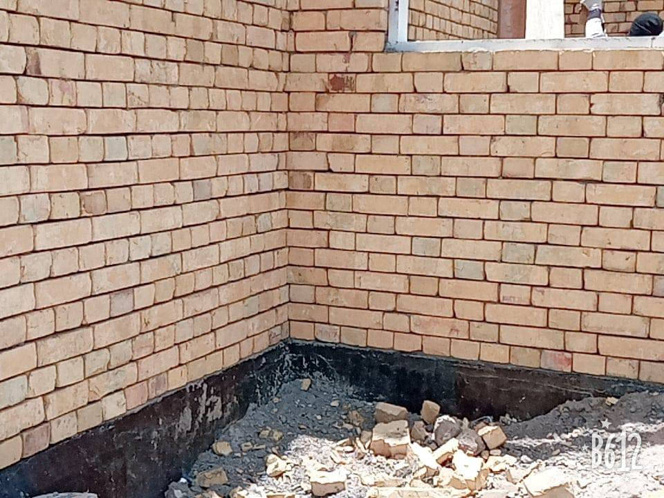 السلام عليكم *********** خلفه بناء ولبخ متفرغ حاليا
