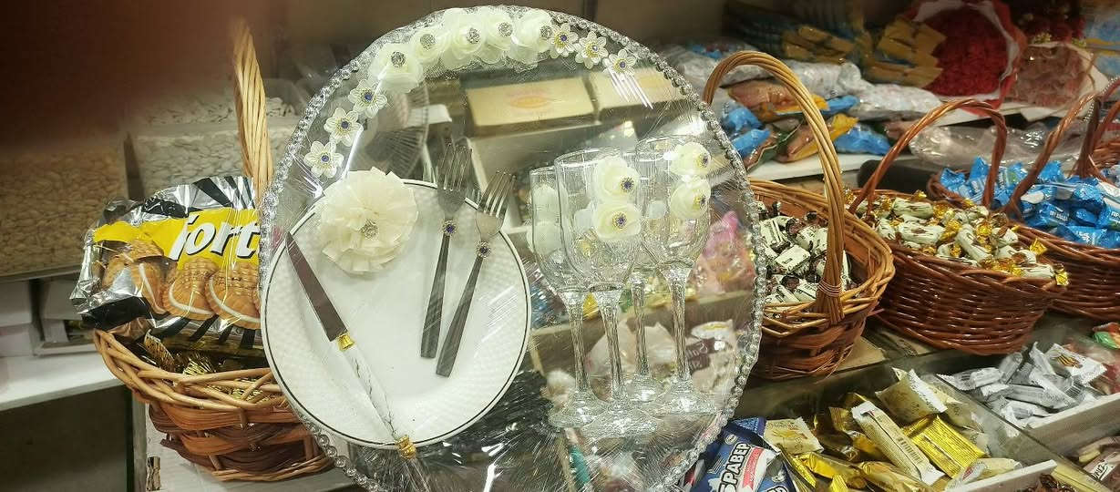 محل السلطان للمناسبات والاعياد 
كل ماتحتاجونه للمناسبات 
سوق المسقف قرب مجمع آل ياسين 
الفرع الثاني مقابل جاسم ابو مصطفى للعبي النسائيه 
للاستفسار الاتصال بالرقم ***********
19871987
بإدارة حسن حبيب ميزي 
علي حسن 
توجد خدمة التوصيل مجاني..
